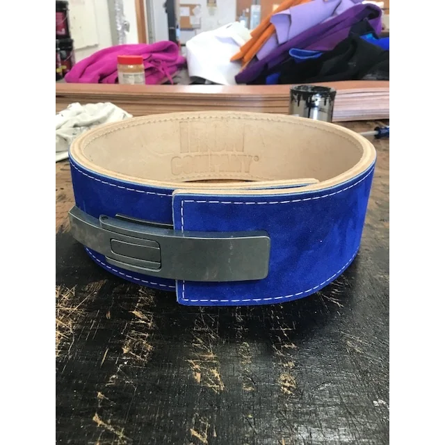 4" Suede Leather Lever Powerlifting Belt – Iron Company (LEV-SUEDE) 3 4" Suede Leather Lever Powerlifting Belt – Iron Company (LEV-SUEDE) - Image 3