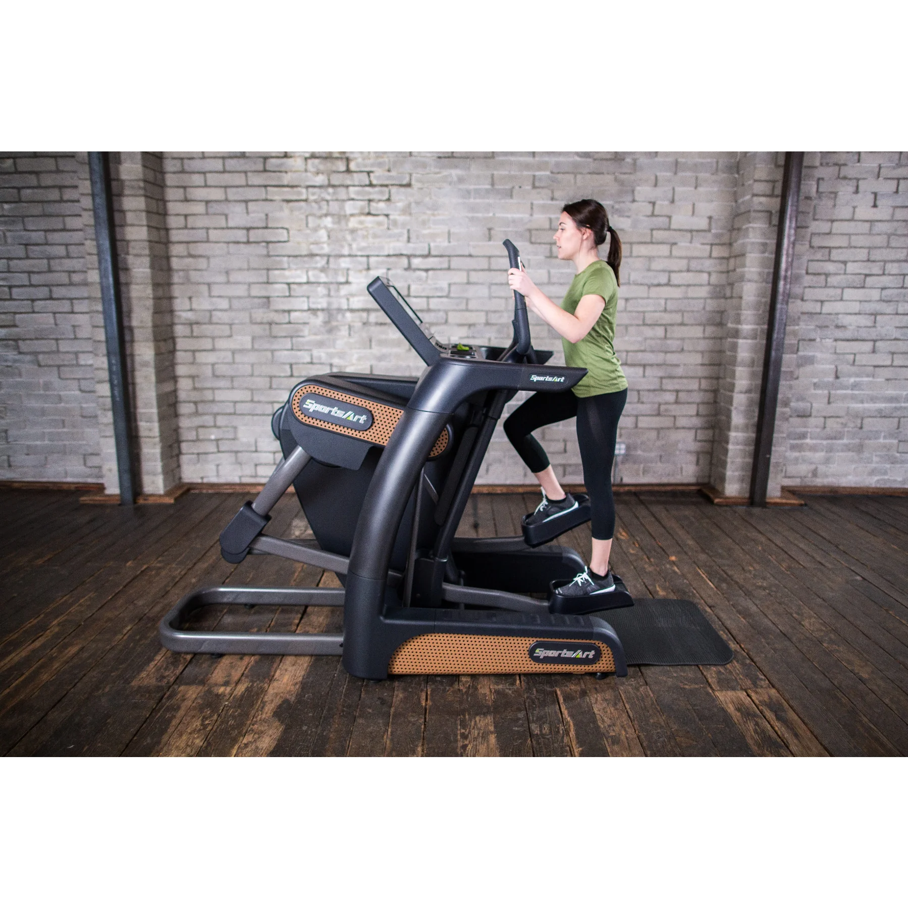 V886 Status Series ECO-NATURAL Club Commercial Grade VERSO Cross Trainer – SportsArt (V886) 10 V886 Status Series ECO-NATURAL Club Commercial Grade VERSO Cross Trainer – SportsArt (V886) - Image 10